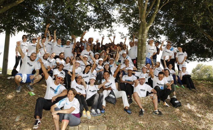 sobrevivir en un entorno constante de cambio e incertidumbre-walking dead